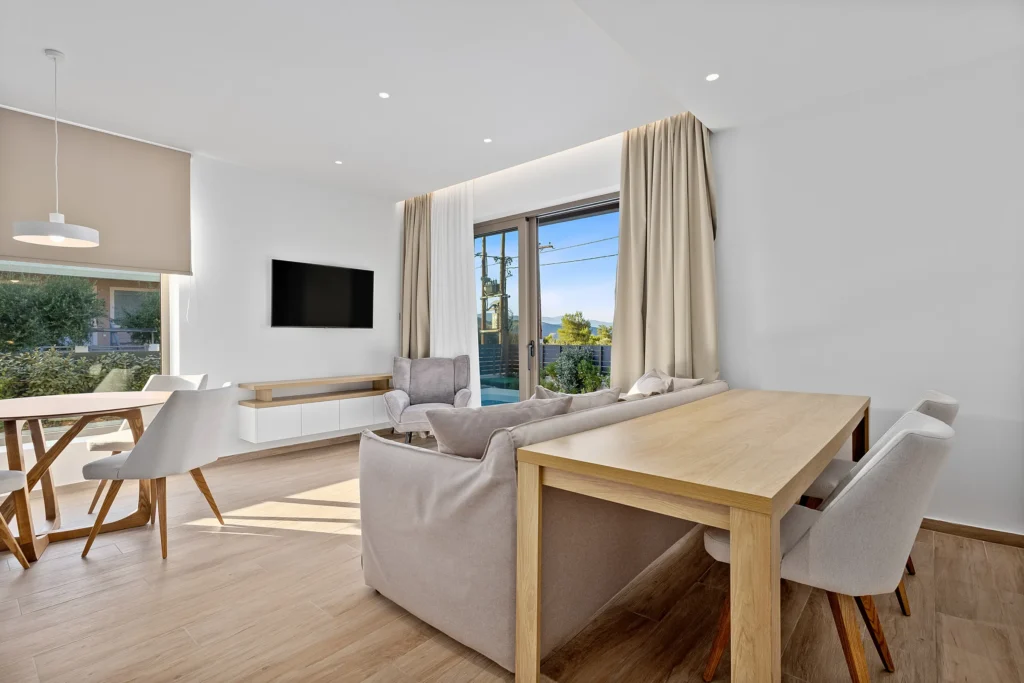 Saronia Estate 1