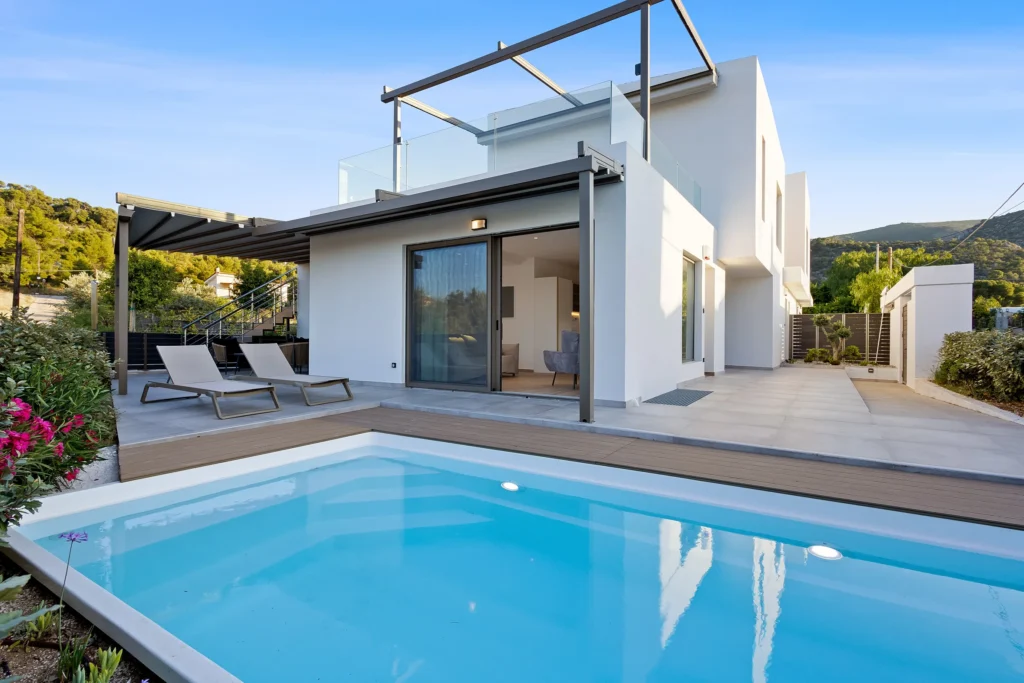 Saronia Estate 1