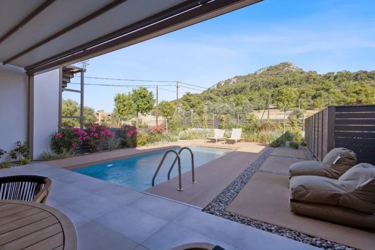 Saronia Estate 2