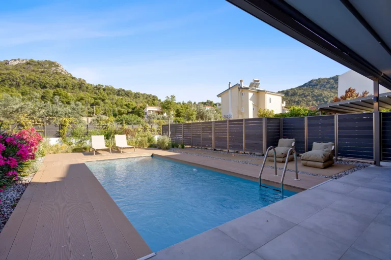 Saronia Estate 2