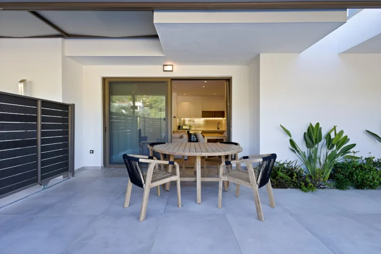 Saronia Estate 2