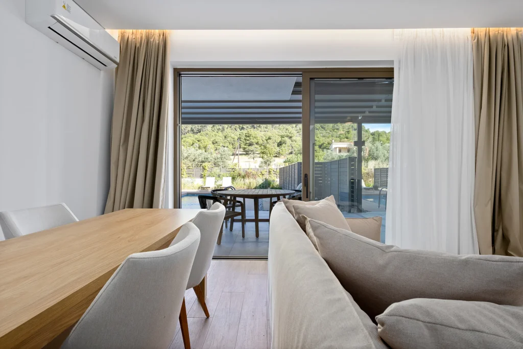 Saronia Estate 2