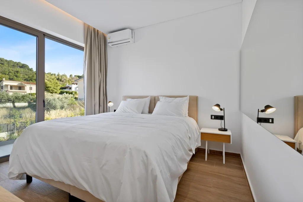 Saronia Estate 2