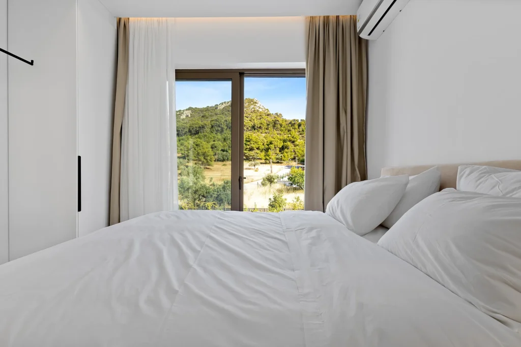 Saronia Estate 2