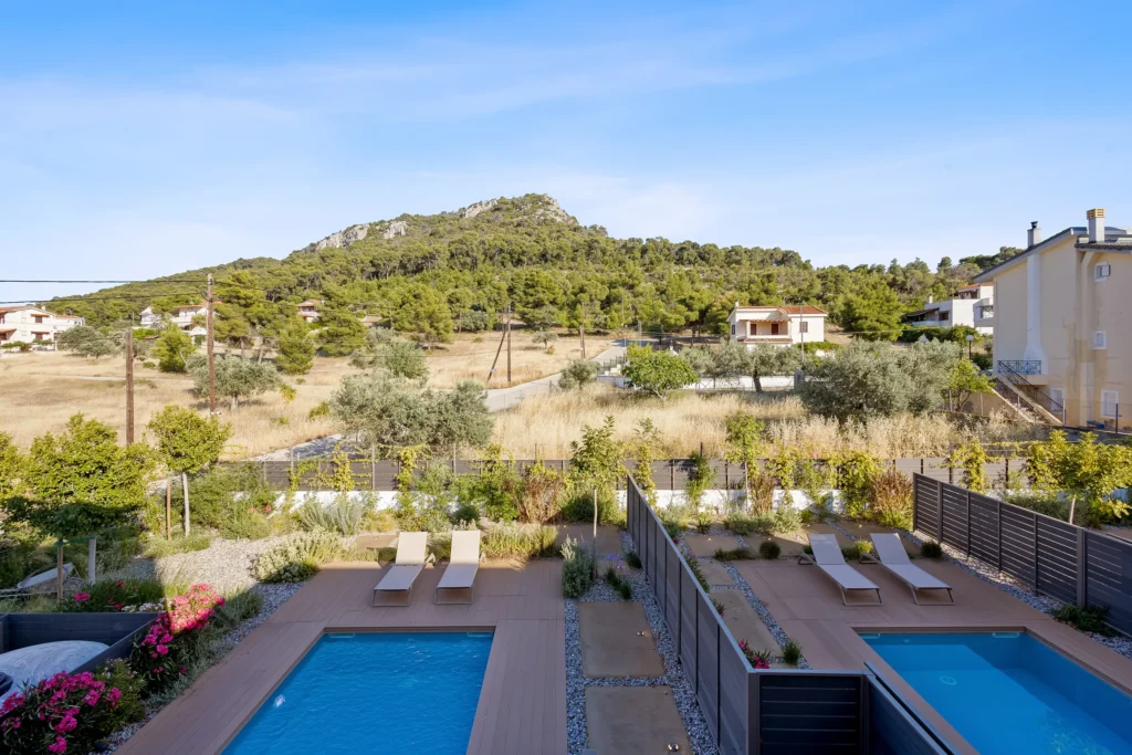 Saronia Estate 2