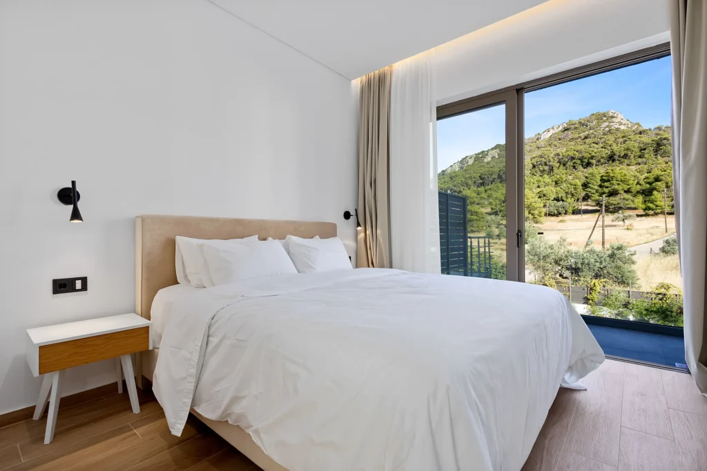 Saronia Estate 2