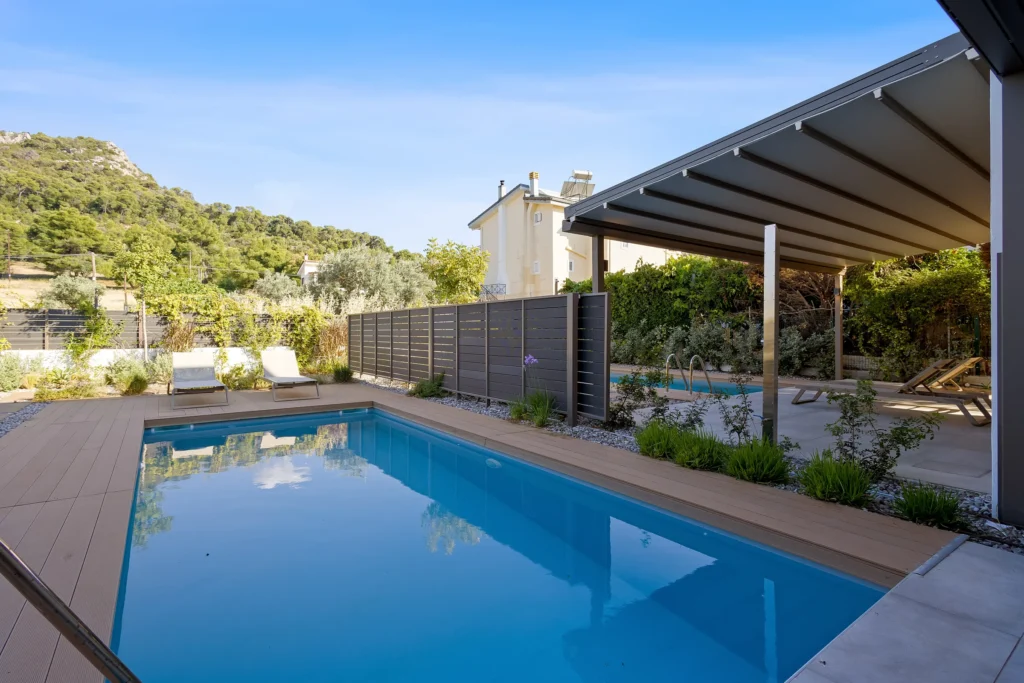 Saronia Estate 3