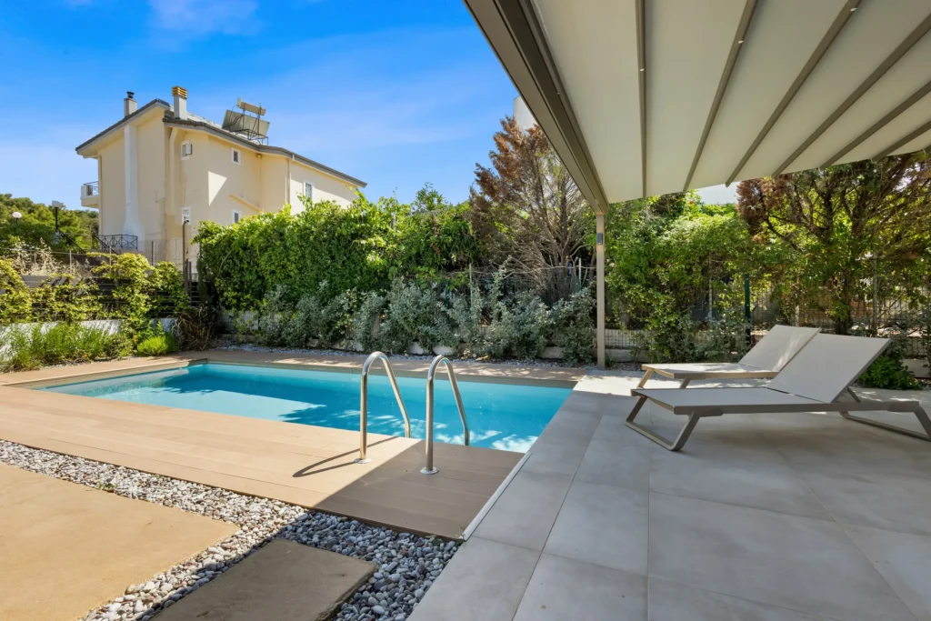 Saronia Estate 4